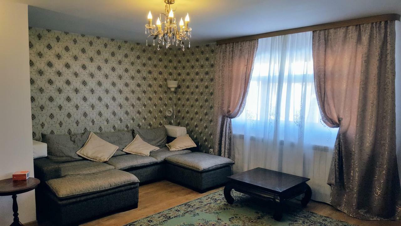 D&D Vila Villa Jászvásár Kültér fotó