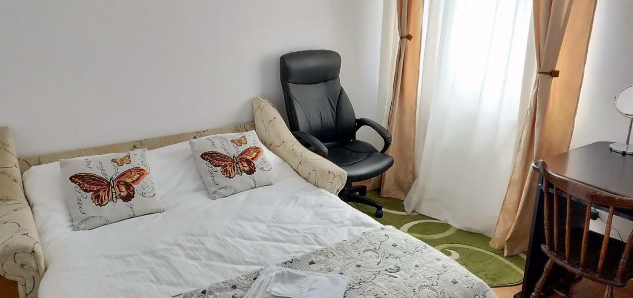 D&D Vila Villa Jászvásár Kültér fotó