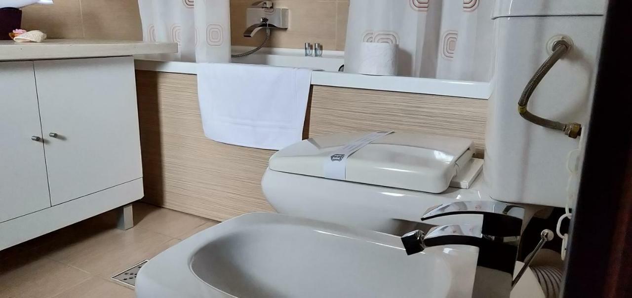 D&D Vila Villa Jászvásár Kültér fotó