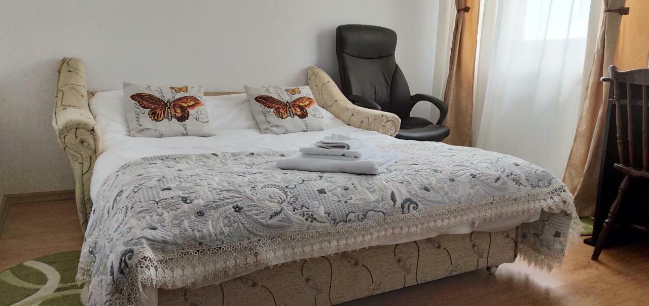 D&D Vila Villa Jászvásár Kültér fotó
