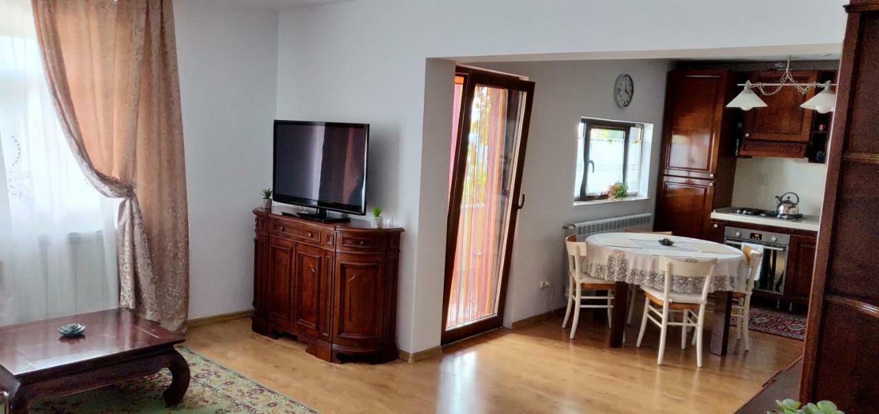 D&D Vila Villa Jászvásár Kültér fotó